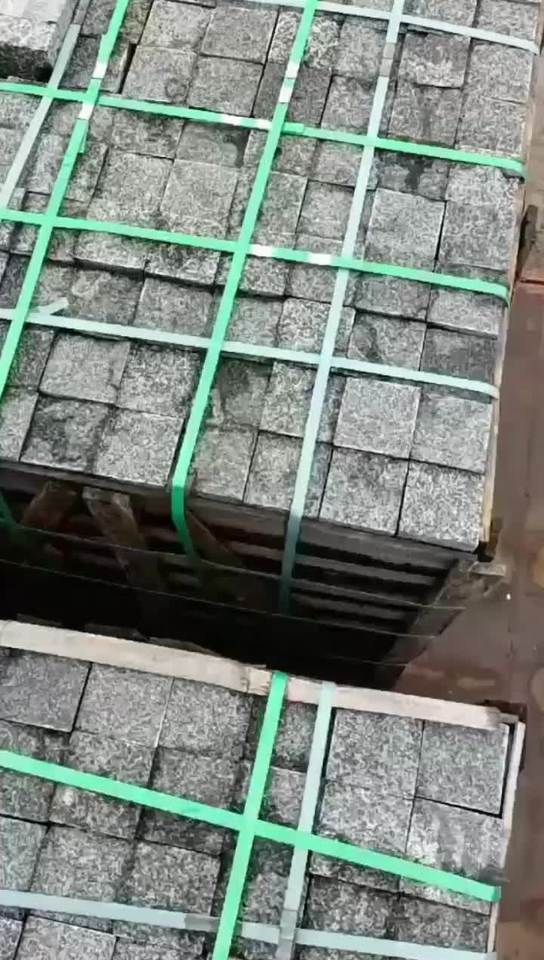 荣兴石业 林总 15159683777 13605072313 13328339666（微信同号）专业小蓝宝/G654芝麻黑新矿供应商，自有矿山、荒料充足，工厂位于宁德市屏南县路下乡；主营：小蓝宝、小兰宝、宁德黑、中国小蓝宝、宁德小兰宝、新矿芝麻黑、宁德芝麻黑、屏南黑、屏南芝麻黑、宁德654、屏南654、新矿654、新矿深灰麻、新矿童子黑、黑色石材、灰色石材、新矿黑石、小蓝宝石材、小蓝宝花岗岩、新芝麻黑石材、新芝麻黑花岗岩、新654石材、新654花岗岩、宁德G654、屏南G654、新G654、新矿G654